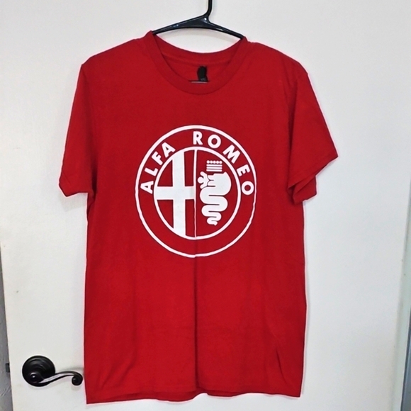 Alfa Romeo T-Shirt - Picture 1 of 3